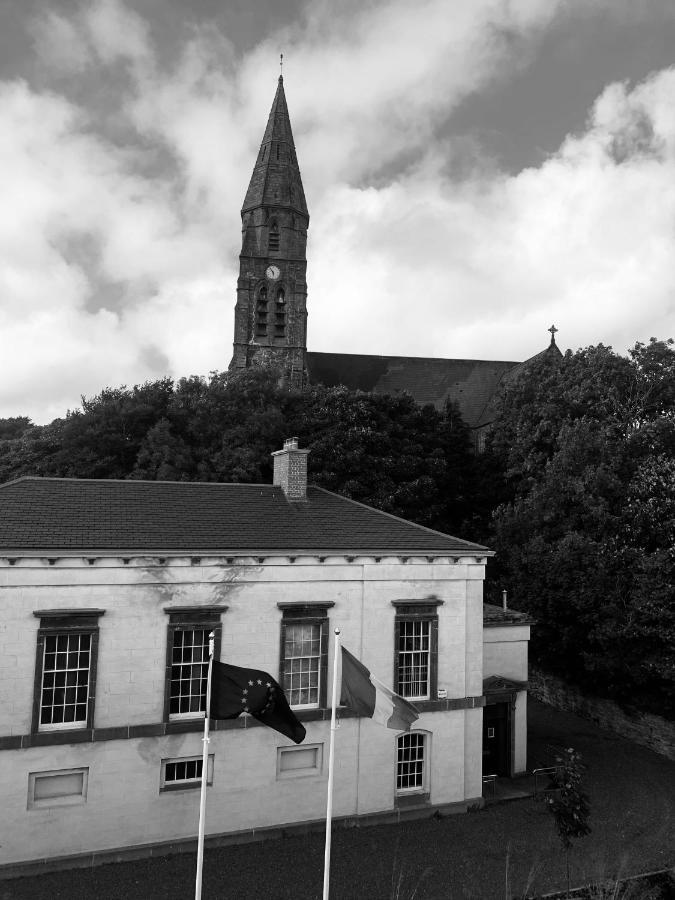Apartmán Courthouse View Penthouse 2 Clifden Exteriér fotografie