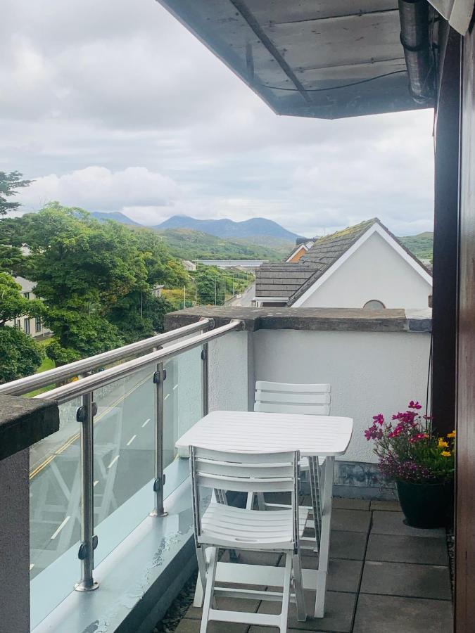 Apartmán Courthouse View Penthouse 2 Clifden Exteriér fotografie