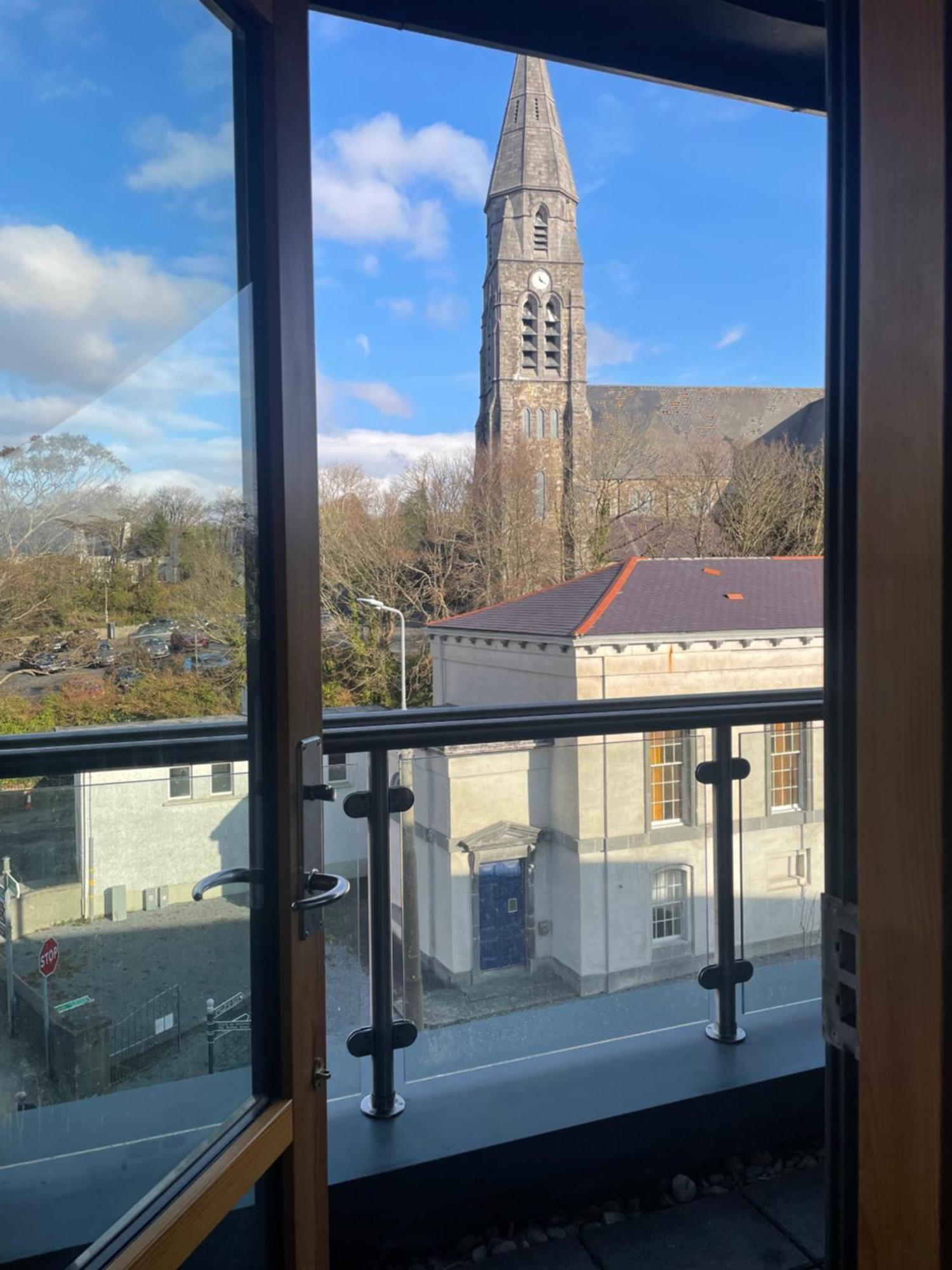 Apartmán Courthouse View Penthouse 2 Clifden Exteriér fotografie